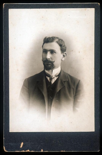 Faraggi Joseph Henri, né à Salonique en 1878, mort à Alger en 1935